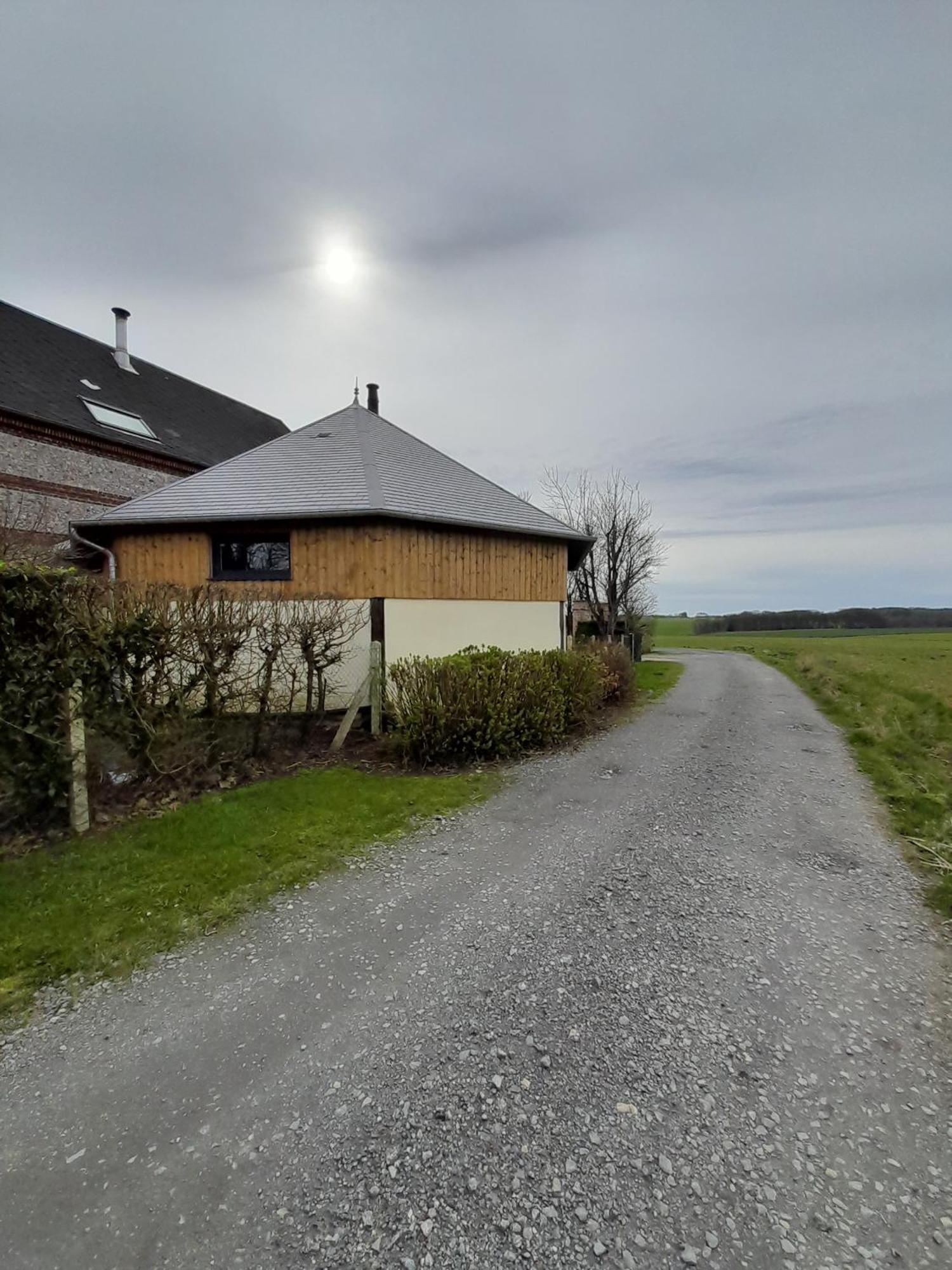 Le Manege Villa Thiétreville Exterior photo